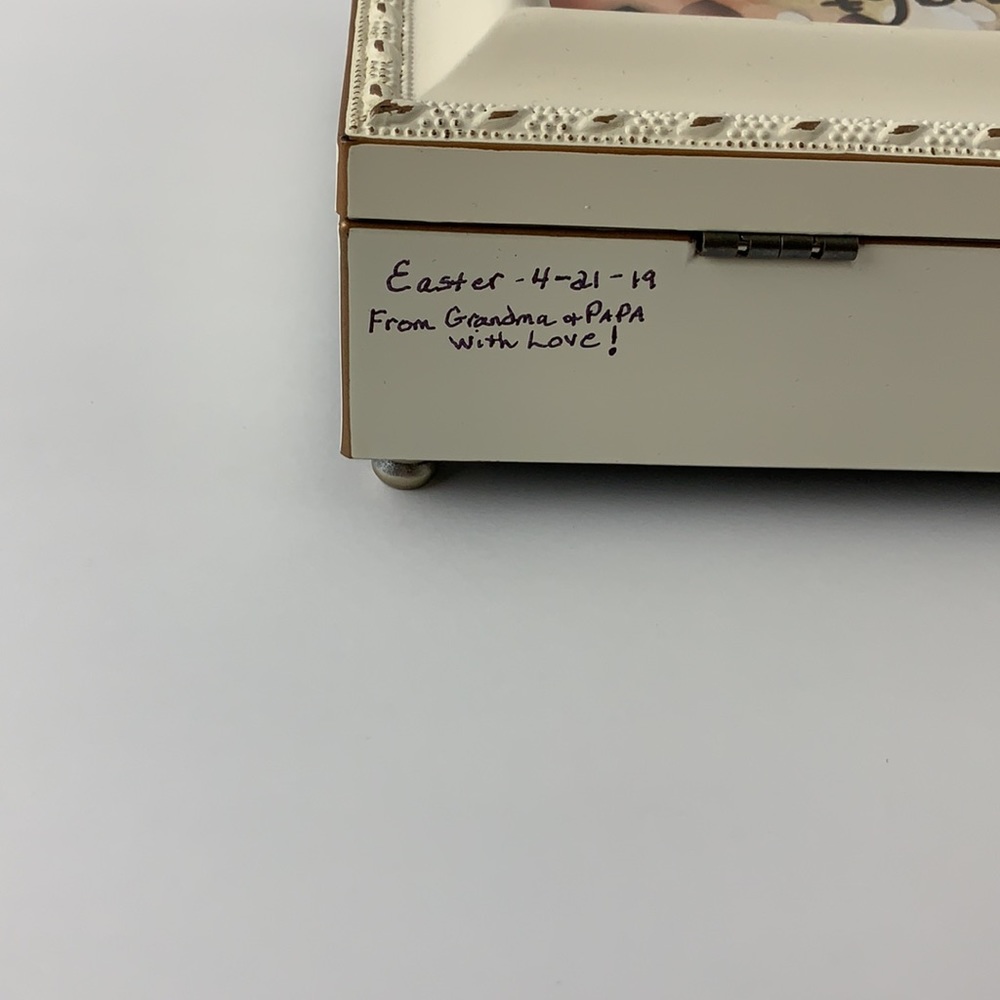 Musical Jewelry Box with Photo Display - Picture 11 of 16